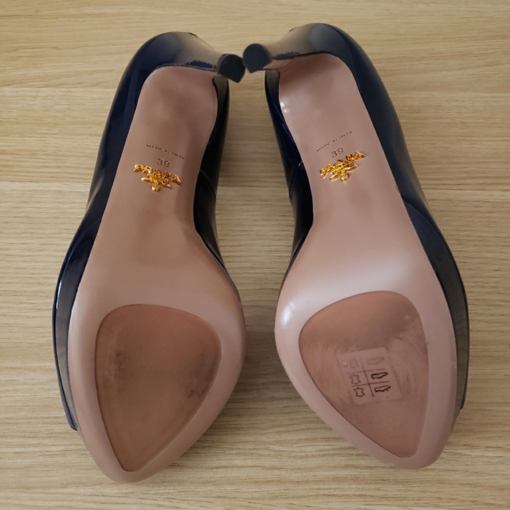 NWT Prada patent leather stilettos 39 - Picture 5 of 8